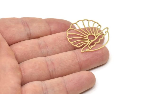 Brass Shell Charm, Raw Brass Sea Shell Pendants, Earring Findings, Shell Earrings (30x30x0.60mm) SMP1706 For Sale - Image 2